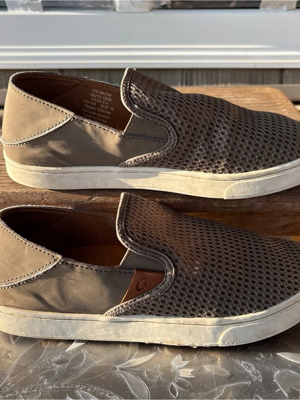 OluKai lightweight mesh
